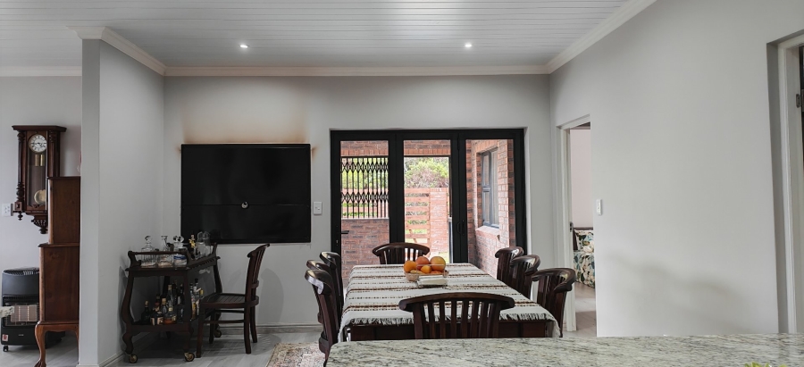 4 Bedroom Property for Sale in Dana Bay Western Cape